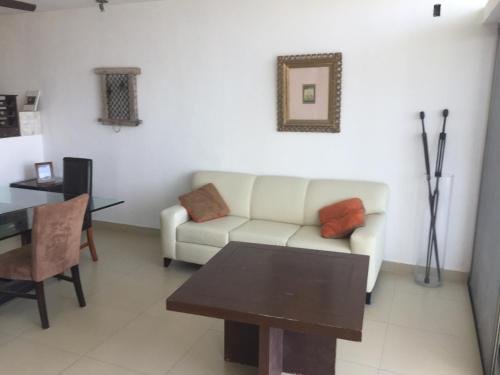 Gallery image of Beachfront Villa Solarium Garden House 1 in San Benito