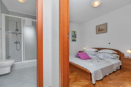 Gallery image of Guest house Villa Ana in Baška Voda