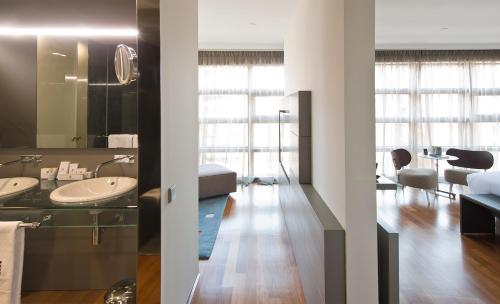 Gallery image of Hotel Reina Petronila in Zaragoza