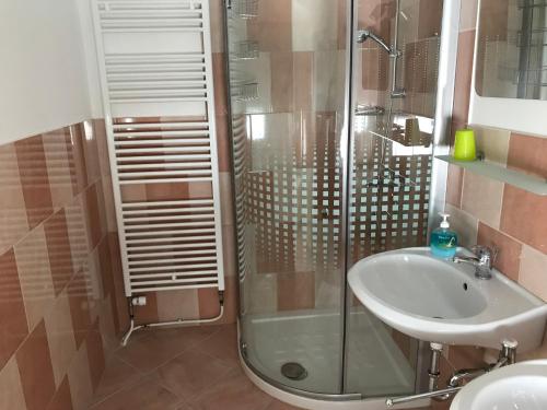 Koupelna v ubytování Apartments & Rooms Preseren