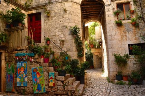 Trogir Angelus
