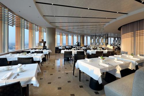 Eurostars Torre Sevilla photo 13