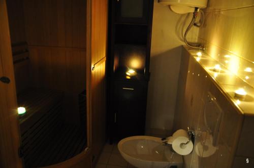 Ένα μπάνιο στο Apartments Mali Raj
