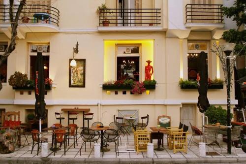 Navarino Square Apartment