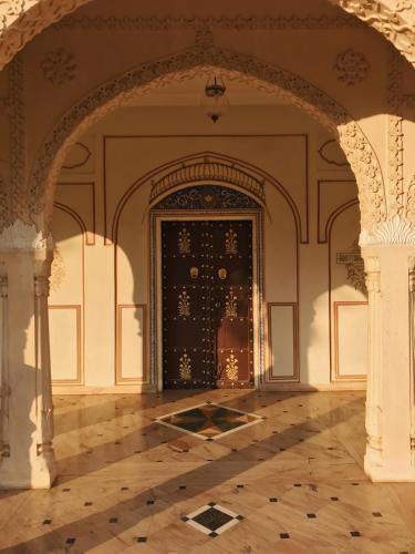 Fachada o entrada de The Raj Palace (Small Luxury Hotels of the World)