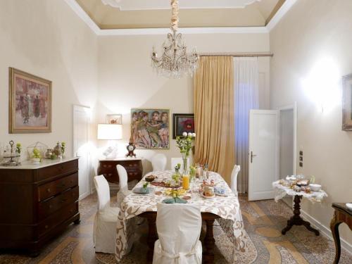 Gallery image of Dimora Storica Ai Casini D'ardenza B&B in Livorno