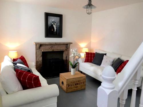 Imagen de la galería de The Old Fisherman's Cottage, en Achill