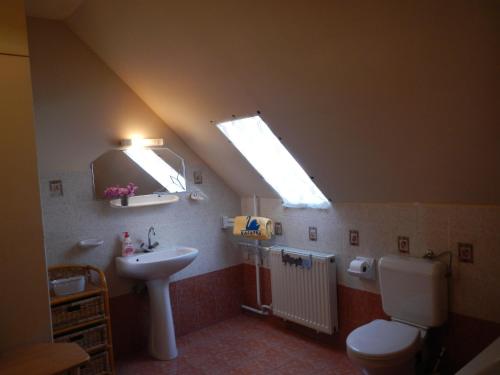 Kúpeľňa v ubytovaní Vakáció Apartman
