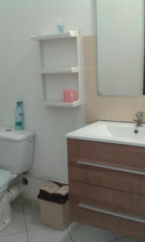 Ένα μπάνιο στο Appartement Villegiature
