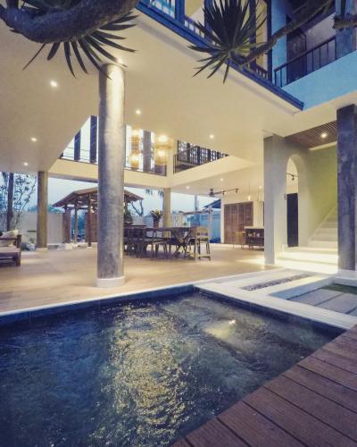 Πισίνα στο ή κοντά στο Ocean Breeze Villa