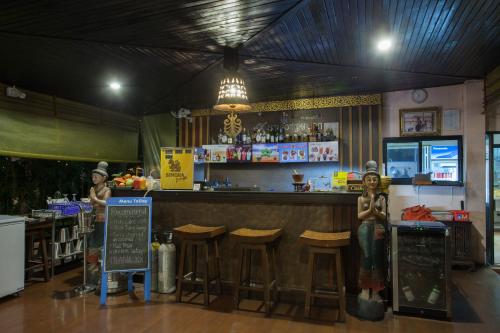 Salone o bar di PloyKhumThong Boutique Resort