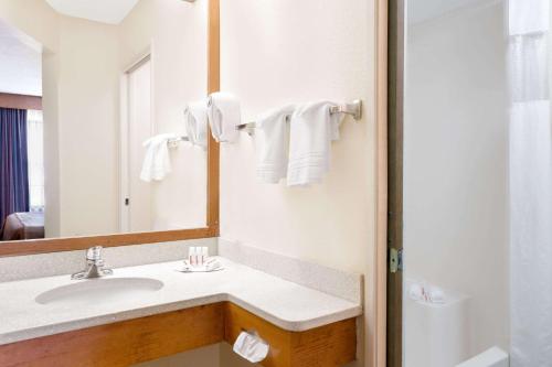 Gallery image of Travelodge by Wyndham Perry GA in Perry