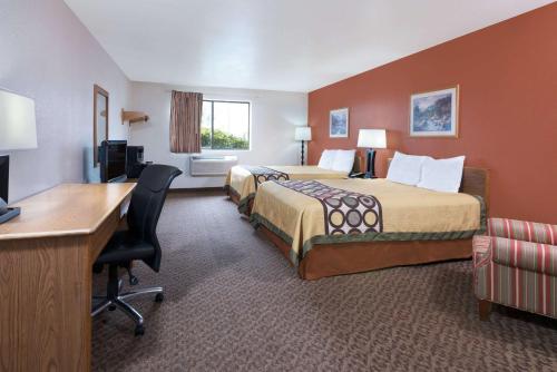 Imagen de la galería de Super 8 by Wyndham Morgantown, en Morgantown