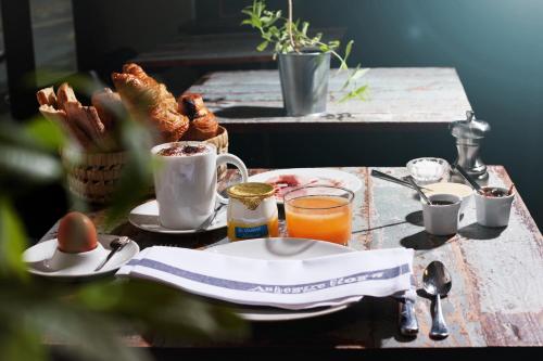 Jídlo v hotelu nebo okolí