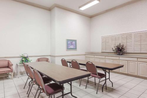 Gallery image of Super 8 by Wyndham Jasper TX in Jasper