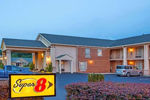 Sijil, anugerah, tanda atau dokumen lain yang dipamerkan di Super 8 by Wyndham Covington