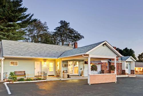 Gallery image of Budget Inn in South Portland