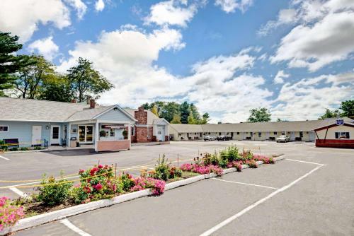 Gallery image of Budget Inn in South Portland