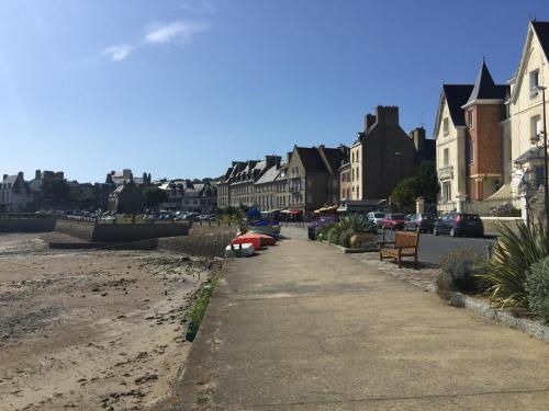 Foto da galeria de Studio Bord de Plage des Bas Sablons Saint Malo em Saint Malo