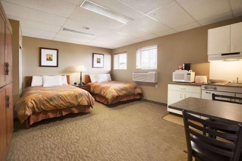 Gallery image of Central Suite Hotel in Lloydminster