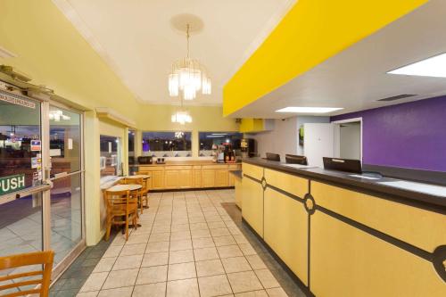 Knights Inn Palmdale – Photos 4