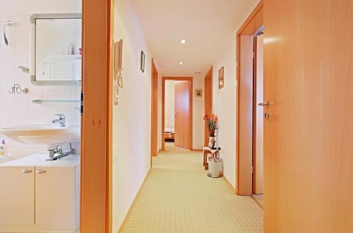 Ванная комната в Private Rooms near Exhibition Center