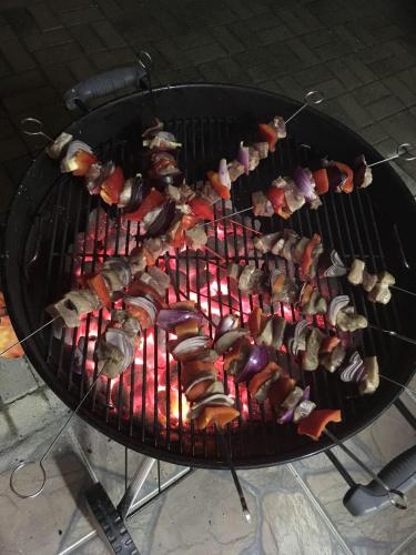Barbacoa disponible para clientes en el bed & breakfast