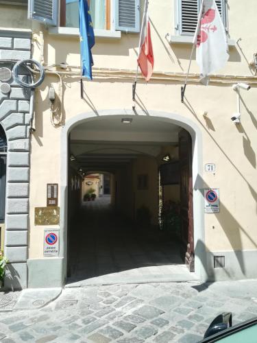 Foto dalla galleria di Faenza Novella a Firenze