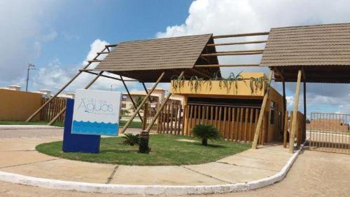 Zona de juegos infantil en Condomínio Villa das Aguas com wi-fi