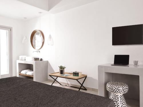 Μια τηλεόραση ή/και κέντρο ψυχαγωγίας στο Myst Boutique Hotel