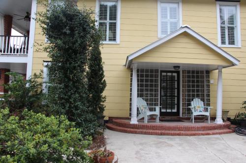 Το κτήριο όπου στεγάζεται  το bed & breakfast