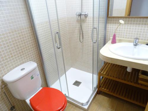 Bilik mandi di Apartment Sant Sebastià