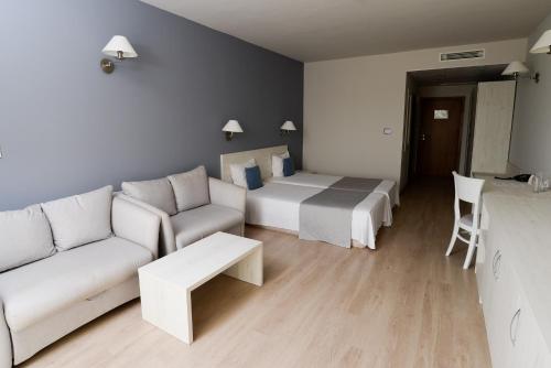 辛尼莫雷特贝拉维斯塔海滩俱乐部全包酒店的相册照片