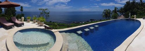 Bazén v ubytování Toyabali-Resort, Boutique Beach Villas nebo v jeho okolí