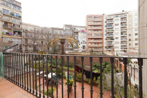 Akira Flats Roger de Flor Chic apartment