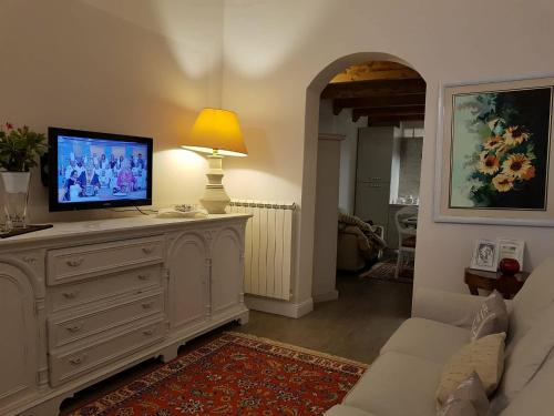 TV a/nebo společenská místnost v ubytování Leodi