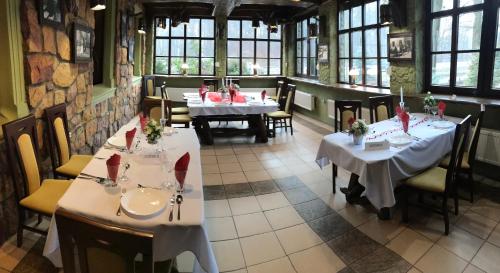 Restaurace v ubytování Zajazd Myśliwska