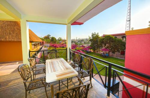 Uma varanda ou terraço em Nyumbani Hotel