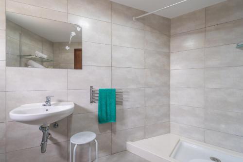 Ένα μπάνιο στο Casa Holganza