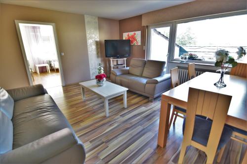 Χώρος καθιστικού στο Work & Stay Sankt Augustin mit Dachterasse