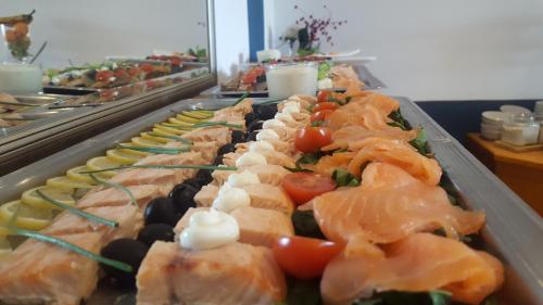 Еда / где поесть недалеко от отеля