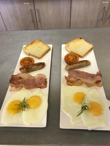 Φαγητό σε αυτός ο ξενώνας ή κάπου εκεί κοντά