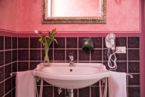 A bathroom at Locanda Corte Roveri
