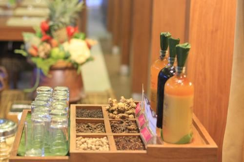 ホテルの敷地内または近くでの食事または食べ物