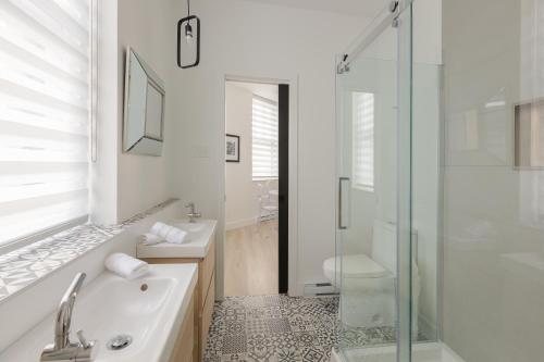 Salle de bains dans l'établissement Les Lofts Ste-Anne