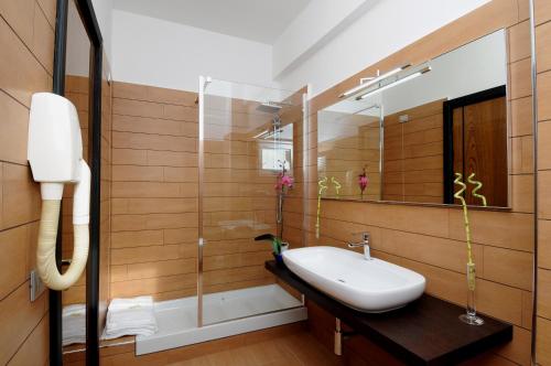 Koupelna v ubytování EH Suites Rome Airport Euro House Hotels