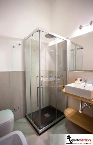 Ένα μπάνιο στο ToledoStation B&B