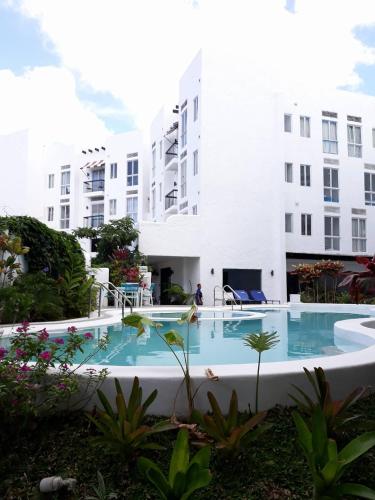 Bazén v ubytování Retreat Haven in La Bella Tagaytay nebo v jeho okolí