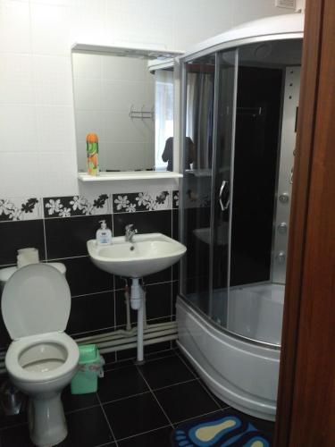 Ένα μπάνιο στο Guest House RELAX