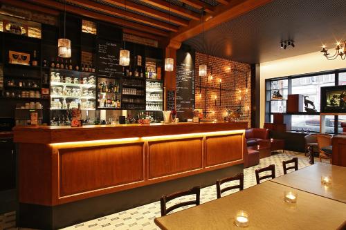 Hotel Van Belleにあるラウンジまたはバー